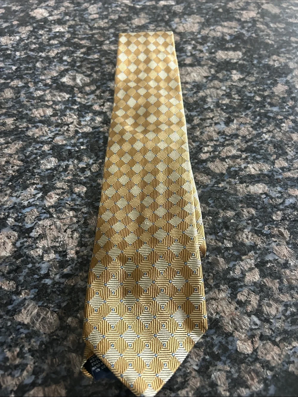 BROOKS BROTHERS GOLD GEOMETRIC SILK TIE
